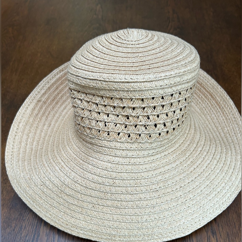 Gertex Ladies straw protective sunhat. Perforated & cool. Tan. Wear brim up/down
